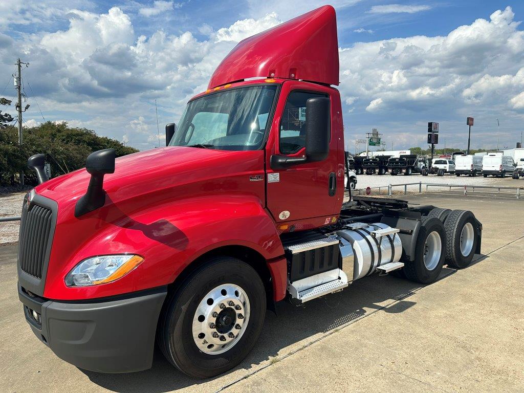 2018 International LT625