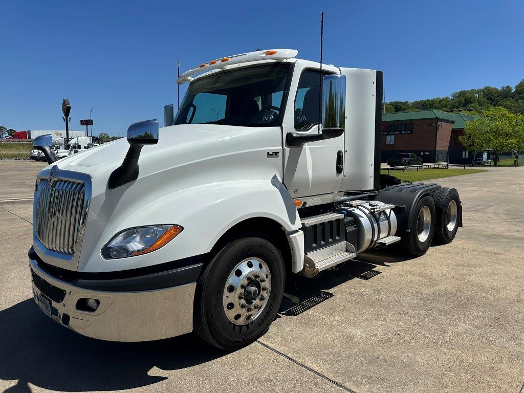 2022 International LT625